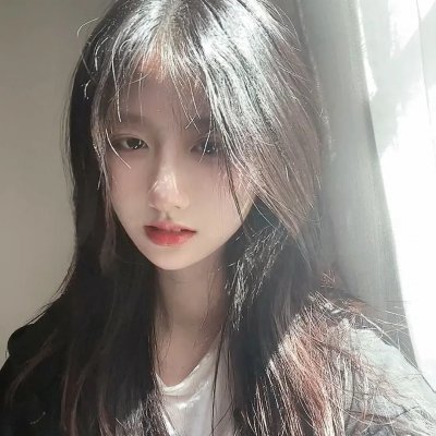 白山茶与黑月光